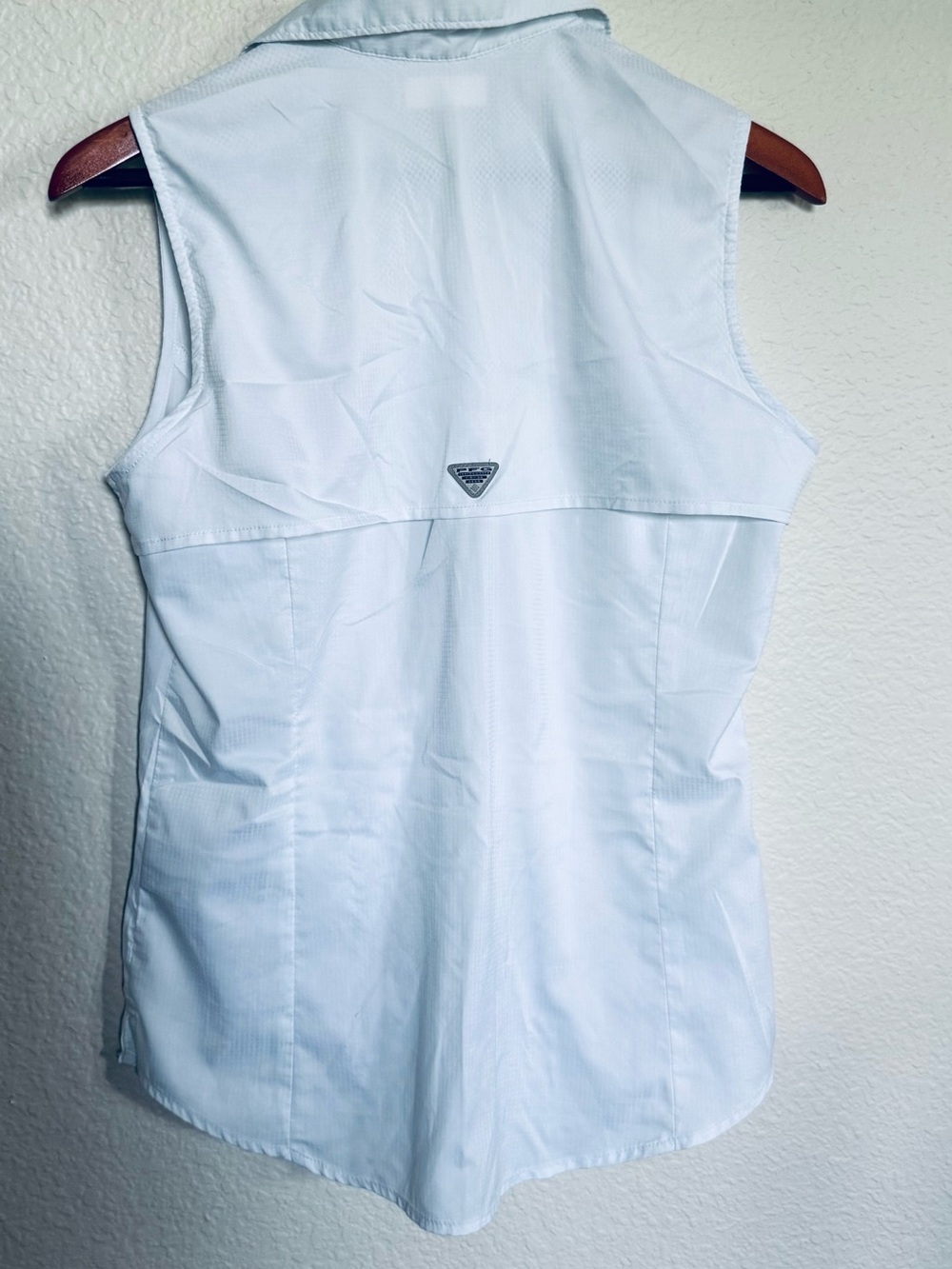 Columbia PFG Sleeveless White Button Down Top S - Picture 4 of 4
